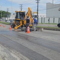 Urgente: Adutora rompe e compromete abastecimento em Itajaí e Navegantes