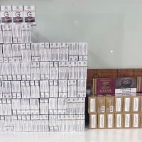 Carga ilegal de cigarros é apreendida em conveniência de Itajaí