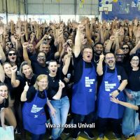 Reitor compõe canção para homenagear colaboradores e marcar fim de ciclo na Univali