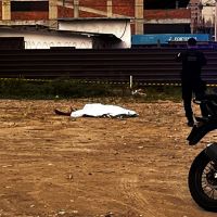 Homem é morto a facadas atrás de mercado no bairro Morretes