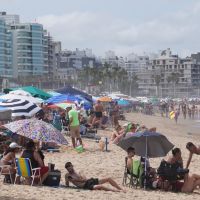Banho de mar? Itajaí, Navegantes e Piçarras estão com as praias limpinhas