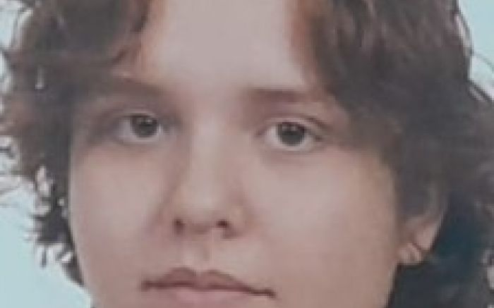 A família está pedindo ajuda para encontrar a jovem Isabela Miranda Borck (Foto: Família da garota)