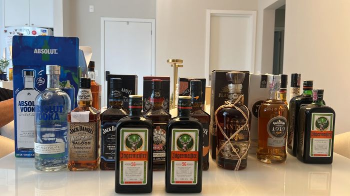 Batida foi em dois apartamentos e um comércio (Foto: Divulgação/PCSC)