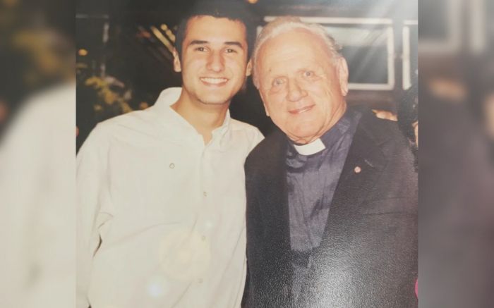 Fiéis relatam graças atribuídas a ele desde 2008 (Foto: Reprodução)