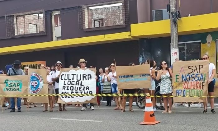 Município quer assumir imóvel histórico e instalar Centro Cultural Luiz Teles na avenida Emanoel Pinto