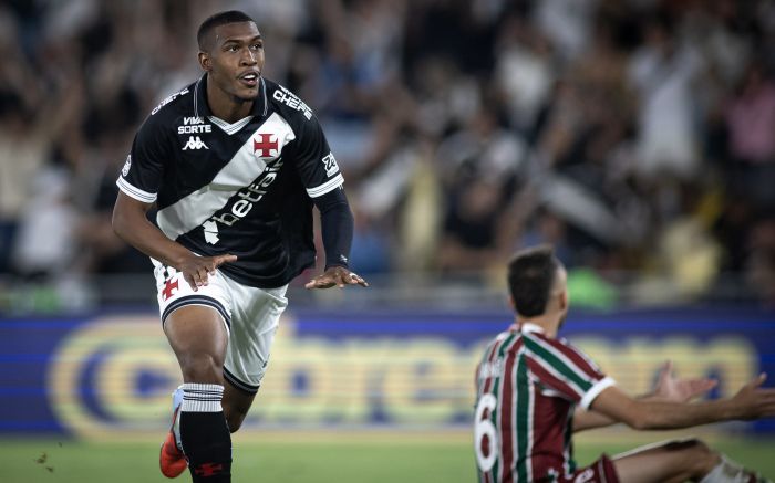 Domingo tem Timão x Cruzeiro às 18h e Vasco x Flu às 20h30