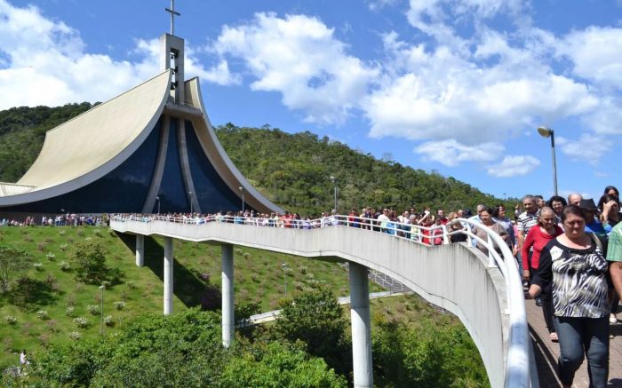 Deputados votaram projetos que criam e ampliam roteiros turísticos (Foto: Divulgação/Santuário Santa Paulina)