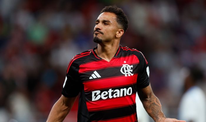 Léo Pereira e Danilo marcaram os gols da vitória (Foto: FIFA)