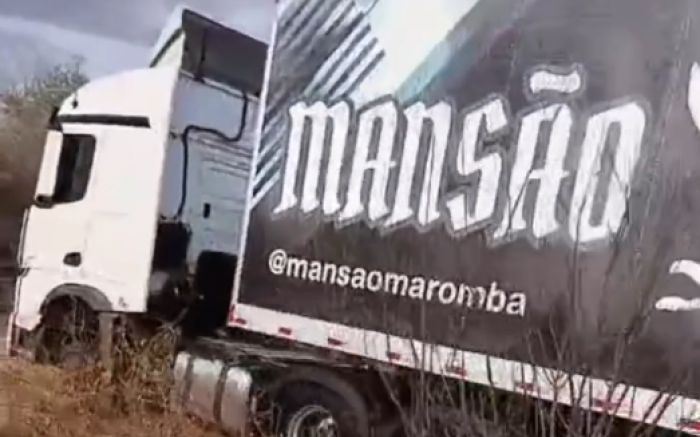 Vídeo mostra carreta em local ermo e de estrada de chão (Vídeo: Divulgação/Toguro)