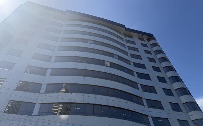 Legenda: Centro empresarial fica na rua Júlio Coutinho, no bairro Fazenda, em Itajaí (Foto: Reprodução Gabrielle Rudolf)