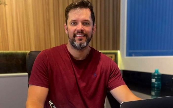 Revelado em Itajaí, Ales teve uma carreira de 25 anos como jogador (Foto: Divulgação)