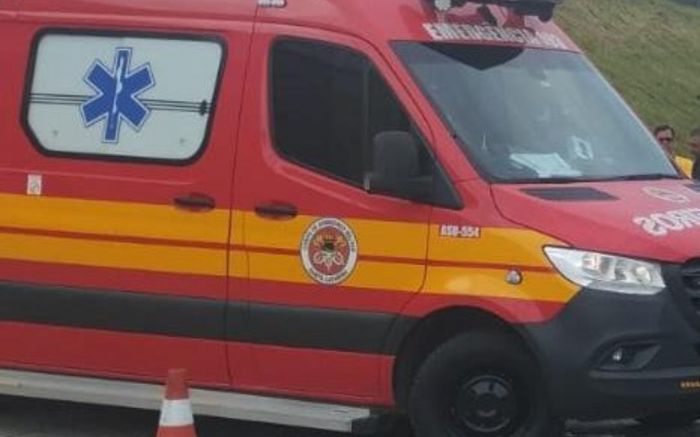 Vítima foi atendida pelos bombeiros e levada ao PA (Foto: Ilustrativa Divulgação CBMSC)