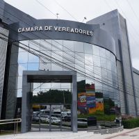 Dedetização e limpeza da Câmara de BC vão custar quase R$ 14 milhões