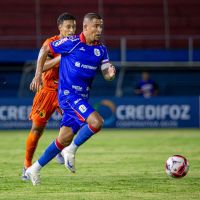 Marcílio dá vexame no Gigantão e perde para o Santa Catarina com dois jogadores a mais