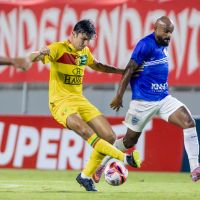 Barra perde em casa para o Brusque e se complica no Catarinense