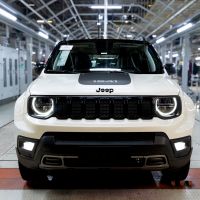Jeep Renegade atinge 700 mil unidades produzidas no Brasil