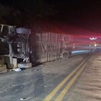 Viagem para Itapema vira tragédia: cinco morrem em acidente com ônibus clandestino