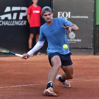 Thiago Wild elimina tenista da casa e é o único brasileiro na semifinal