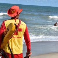 Banhista morre afogado na praia Central