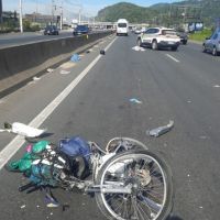 Ciclista morre em acidente na Antônio Heil