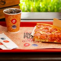 Um dia inteiro de adrenalina, risadas e pizza gigante no Beto Carrero World