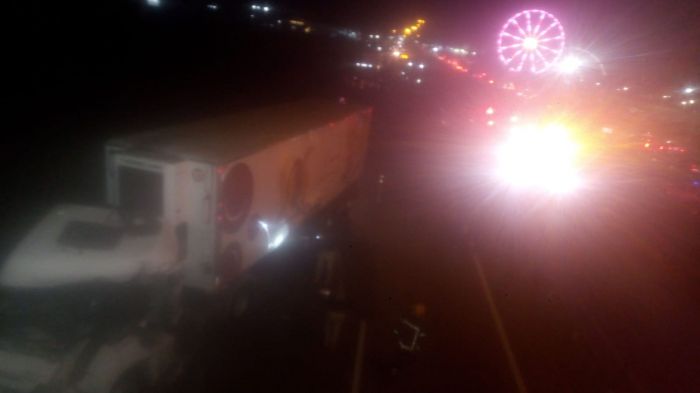 Acidente envolveu três veículos no km 137, em Balneário Camboriú (Foto: CBMSC)