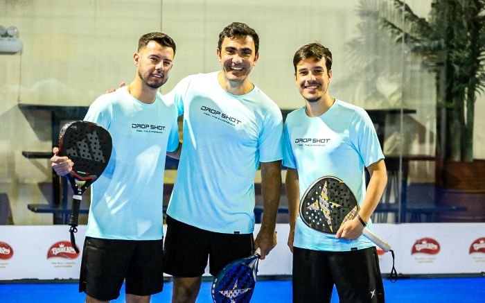 Pablo Lima (ao centro) é considerado um dos maiores nomes do esporte no Brasil (Foto: Photos Padel)