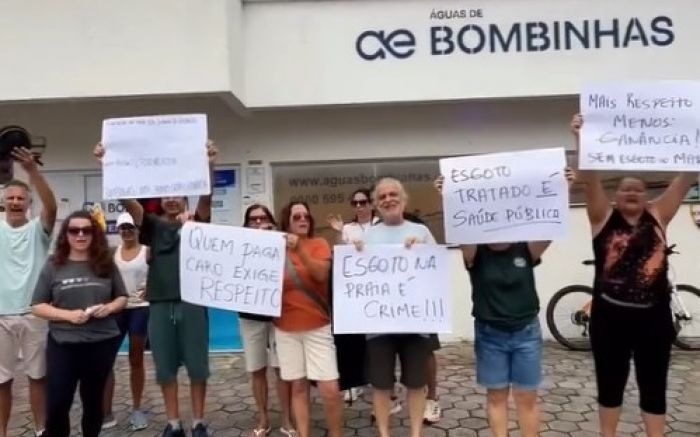 Povo reclamou de alta nas tarifas e atraso nas obras da rede de esgoto (Foto: Reprodução)