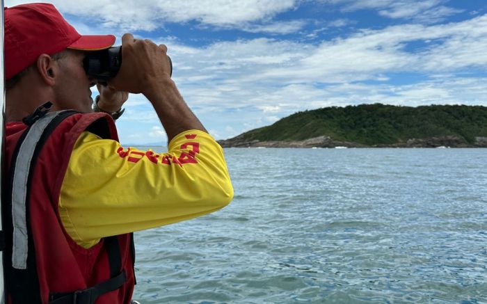 Naufrágio ocorreu durante temporal em São Francisco do Sul (Foto: CBMSC)