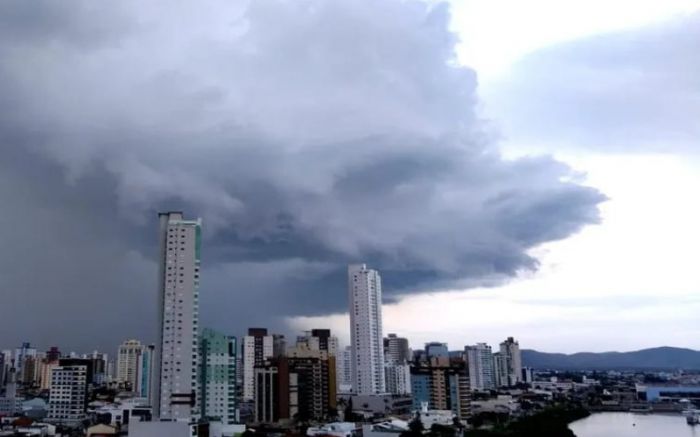 A Defesa Civil alerta para possíveis tempestades em Itajaí nos próximos dias (Foto: Divulgação Defesa Civil)