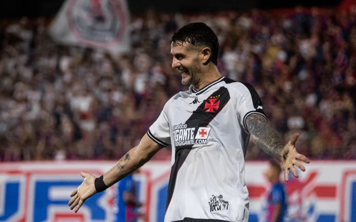 Novo jogador do Cerro Porteño, Veggeti marcou no Gigantão das Avenidas (Foto: Divulgação/Vasco)