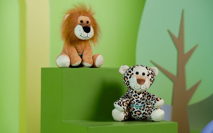 Pelúcias incentivam crianças e adolescentes a aprenderem a economizar desde cedo (Foto: Divulgação/Sicredi)