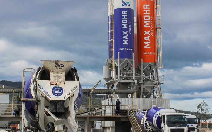 Em Itajaí as oportunidades são para atuar como motorista de caminhão betoneira, programador de controle de produção e técnico de segurança (Foto: Divulgação)