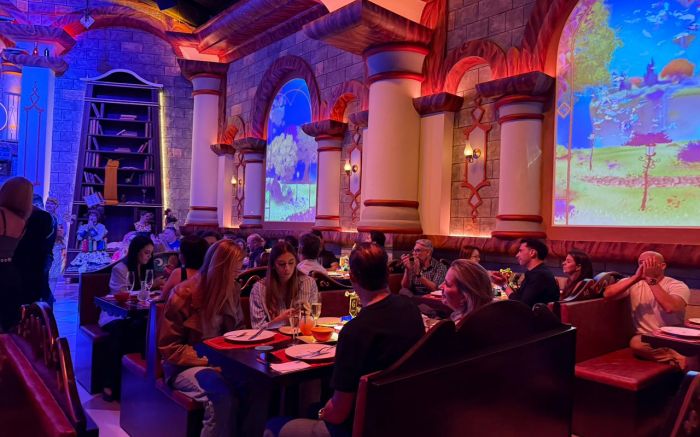 O Karazan e o Castelo Mágico aposta em fantasia, narrativa e sabores para encantar o público (Foto: Gabrielle Rudolf)