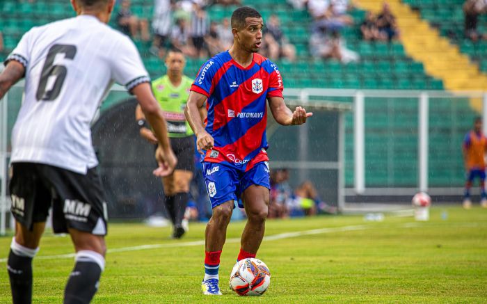 Marinheiro vem de três derrotas seguidas e está fora do G4 do seu grupo (Foto: Vica Bueno)