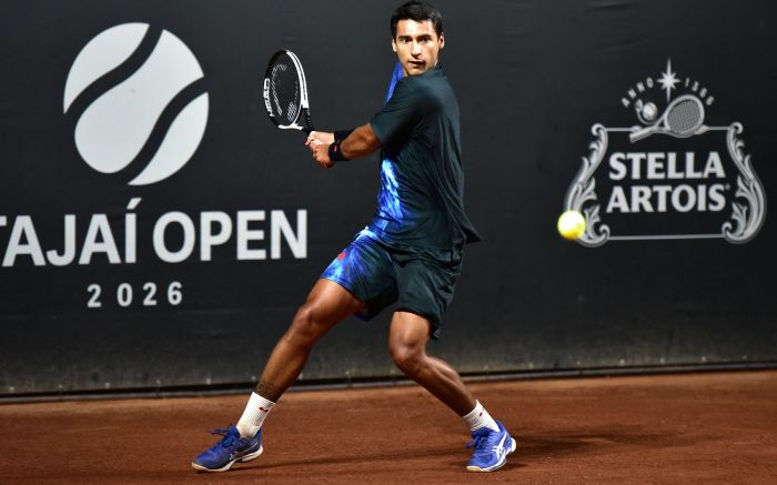 Atleta da casa, Igor Marcondes eliminou o principal favorito Hugo Dellien (Foto: João Pires/Itajaí Open)