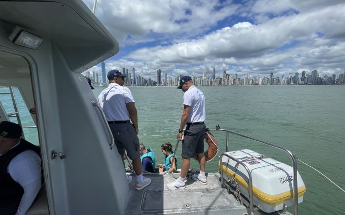 Abordagens incluem lanchas e motos aquáticas (Foto: Camila Diel)