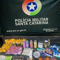 Mulher é presa após furtar 69 itens de supermercado em Itajaí
