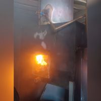 Costelaria pega fogo no centro de Balneário