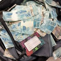 Saldão: quase meio milhão de reais foi arremessado pela janela de apê em BC