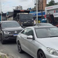 Fila de 35 km trava BR 101 no sábado de Carnaval
