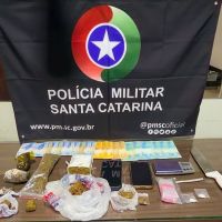 Dupla é presa com mais de um quilo de cocaína em Porto Belo