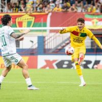 Brusque quebra série invicta da Chape e larga em vantagem na semifinal