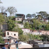 Moradores do Matadouro precisam descartar alimentos por quedas de luz