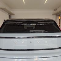 Volvo chama recall do EX30 por risco de superaquecimento