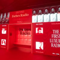 Forbes estreia primeira emissora da marca no mundo