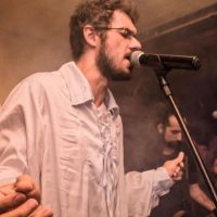 Últimos dias de fevereiro com muita música e risadas em Itajaí e região