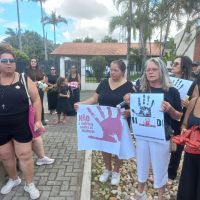 Mais uma mulher procura delegacias pedindo socorro