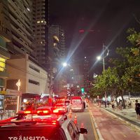 Adolescente tem traumatismo após colisão com patinete na ciclofaixa em Balneário Camboriú