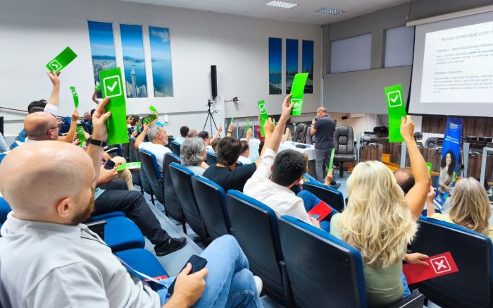 Reunião na segunda-feira avançou em novas aprovações (Foto: Divulgação/PMBC)